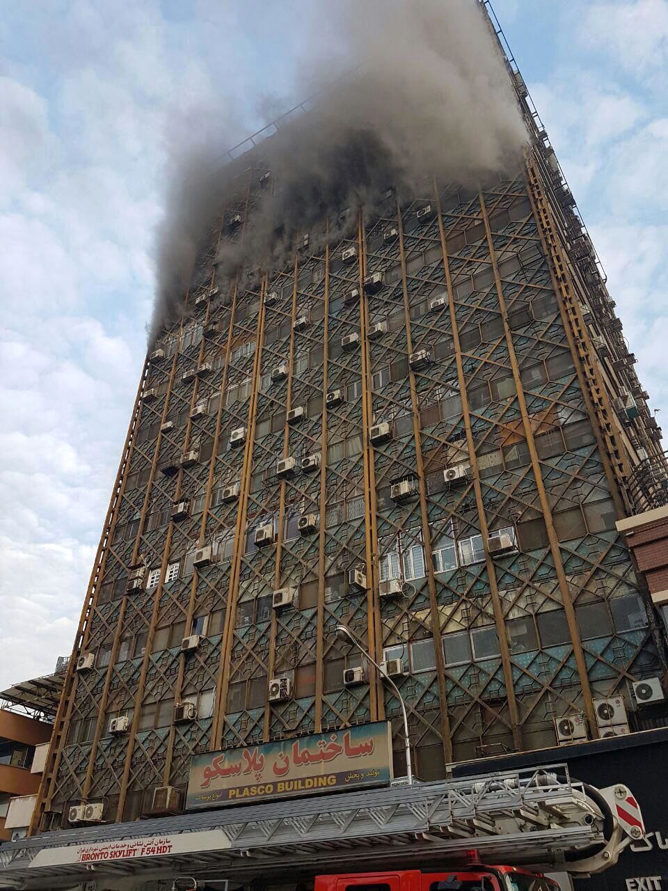 دولت به وعدههای خود درباره کسبه پلاسکو عمل نکرد!/ حتی یک نفر از کسبه هم از تسهیلات دولتی بهرهمند نشد