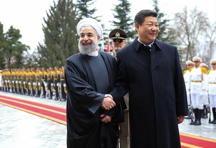 دولت روحانی سال گذشته 21 تن شورت مردانه از چین وارد کرد!/ واردات جوراب زنانه، دوش حمام و لحاف از چین!+ جدول