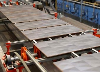 کاهش ۴۰ درصدی تولید کاشی و سرامیک به دلیل خاموشی خطوط تولید
