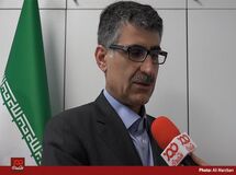 تزریق 30 هزار میلیاردی برای کمک به مردم اشتباه است/ فکر می‌کنند با افزایش دستمزدها مشکلات کم می‌شود، این اشتباه است/ اگر تحریم‌ها هم نبودند، دلار گران می‌شد/ دلار 4200 تومانی کنترل کردن نرخ به صورت تصنعی بود که زیان زیادی هم زد