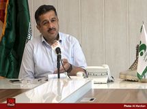 50 روز طول می‌کشد مواد اولیه به دست تولیدکننده برسد/ هیچ کمبودی در کفش نداریم/ در 60 روز اخیر کارخانه‌های تولید کفش در قم، مشهد، اصفهان و تبریز تعطیل شدند/ پتروشیمی‌ها مواد اولیه را تحویل ما نمی‌دهند!