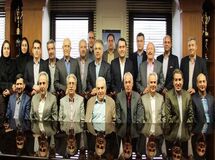 بیمه کارآفرین 100 میلیارد تومان ملک خرید!/ دلیل ریزش سهام بانک کارآفرین این بود که مدیرعامل نداشت!/ خودم هم بازنشسته هستم