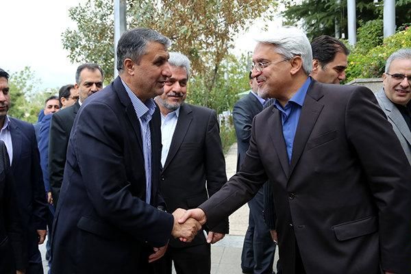 پوست خربزه معاونان آخوندی زیر پای اسلامی برای تکمیل نشدن طرح مسکن مهر/ آیا مشاوره‌های غلط معاونان وزارت راه، وزیر جدید را هم ناکام می‌کند؟!