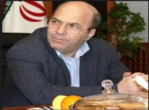 فرشاد اسفندیاری سه شغله است!