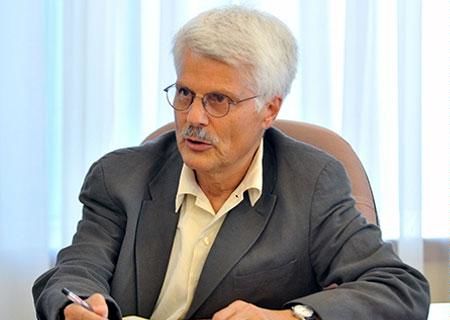 دولت روحانی با افزایش ندادن مبلغ یارانهها نابرابری را بیشتر کرد/ افزایش تورم در دولت آقای روحانی با شکست برجام شروع و به از بین رفتن برنامه کلی ایشان منجر شد
