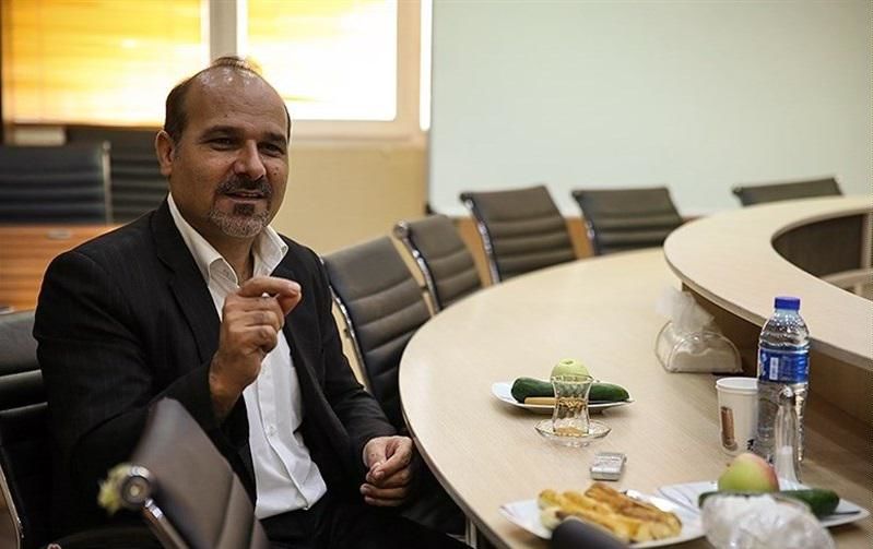 نماینده کارگران در شورای عالی کار از نظرات دولت پیروی میکند/ قدرت خرید کارگران به پایین ترین حد خود در سالهای اخیر رسیده