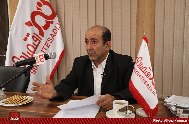 صندوق توسعه ملی و بانک صنعت و معدن زحمات زیادی برای اشتغالزایی خارجی ها می‌کشند!/ اگر برای واردات تسهیلات می‌خواستم، به ما میدادند، اما چون برای تولید داخل میخواهیم، نمیدهند!
