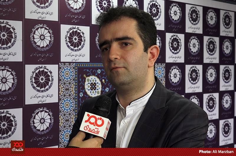 رشد اقتصادی سال 98 از سال 97 منفی‌تر می شود/ اگر شوکی وارد نشود، قیمت ارز ثابت می‌ماند