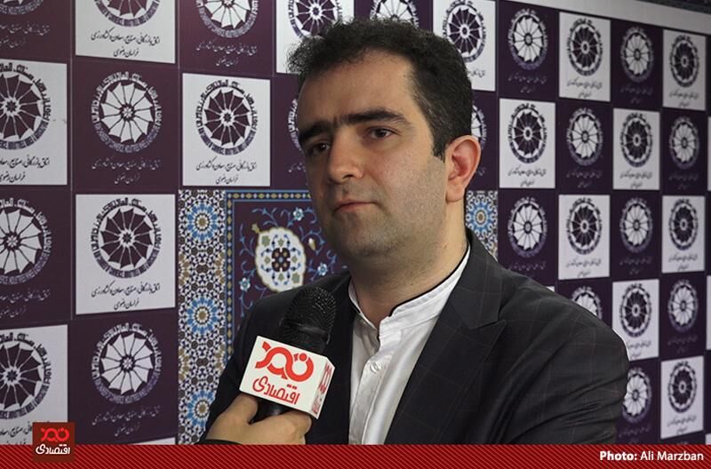 رشد اقتصادی سال 98 از سال 97 منفی‌تر می شود/ اگر شوکی وارد نشود، قیمت ارز ثابت می‌ماند