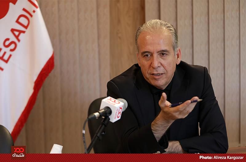 هشدار نایب رئیس اتاق بازرگانی مشترک ایران و چین نسبت به کمبود مواد اولیه از یک ماه آینده/ دولت با 30 میلیارد دلار صادرات غیرنفتی هم میتواند کشور را اداره کند