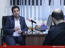 بجای پوشیدن لباس سبز سپاه، فرزندانتان را از آمریکا فرا بخوانید/ لاریجانی این کار را از خودش شروع کند