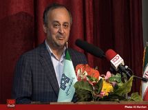 اگر می‌خواهیم فساد را ریشه کن کنیم،‌ باید به سراغ نهادهای ناظر یعنی قوه قضائیه، مجلس و رسانه‌ها برویم/ متاسفانه فساد در رسانه‌ها رخنه کرده و حتی برخی خبرنگاران در قبال دریافت پول اقدامات منفی را منتشر نمی‌کنند!