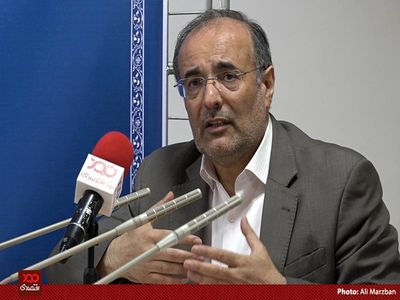تحریم‌های سال ۹۱-۹۰ اگر شدیدتر از الان نبود،‌ کمتر هم نبود، اما چرا الان وضع بدتر است؟!