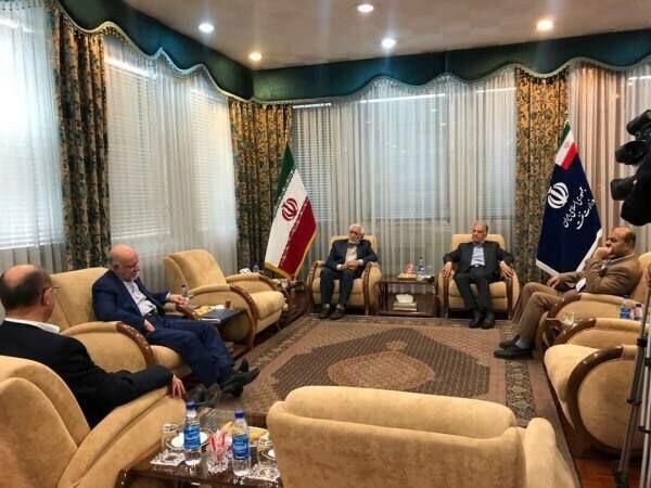 چرا از 6 وزیر نفتی که به جلسه با بیژن زنگنه دعوت شدند، 2 وزیر نرفتند؟