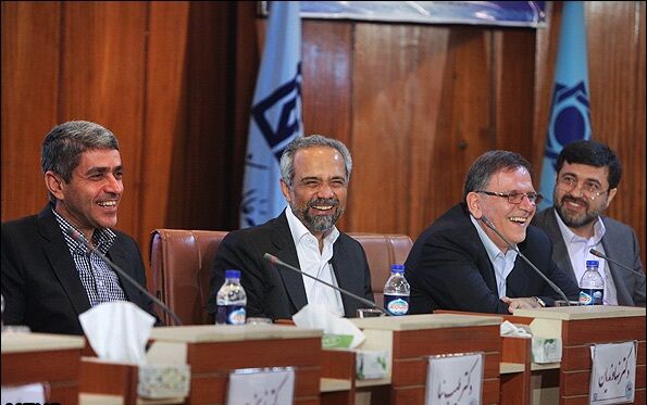 ۲۴۶ میلیارد تومان وام ۴ درصدی هدیه بانک پارسیان به کارمندانش!
