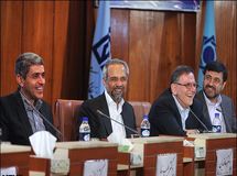 ۲۴۶ میلیارد تومان وام ۴ درصدی هدیه بانک پارسیان به کارمندانش!