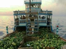 صادرات ۲۱۸ میلیارد لیتر آب مجازی در سال ۹۷ ! + جدول