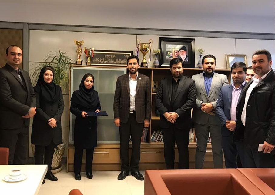 سرمد رغبتی برای عقد قرارداد با صندوق اعتباری هنر نداشت، حتی مناقصه‌ای برگزار نشد و تلاشی هم نکردیم!