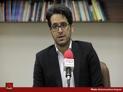 عملکرد بانک مرکزی در بازار ارز در کوتاه مدت خیلی خوب بود، اما معلوم است در بلندمدت هیچ برنامه‌ای ندارد!/ بانک مرکزی در ماه‌های اخیر مانند پزشکی رفتار می‌کند که با مُسکن به بیمارش آرامش می‌دهد!