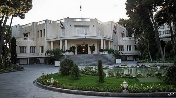 حقوق کارکنان نهاد ریاست جمهوری در چارچوب قانون خدمات کشوری پرداخت میشود