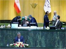 محمود حجتی در جلسه استیضاح سه شنبه شرکت نمی‌کند