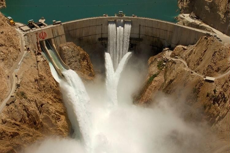 تنها نیمی از مخزن سدهای کشور خالی است