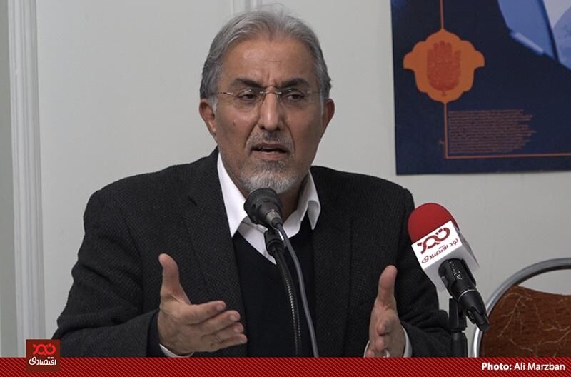 اگر مردم می‌دانستند که این آخرین بار است که دولت قیمت بنزین یا ارز را گران می‌کند، دیگر اعتراض نمی‌کردند