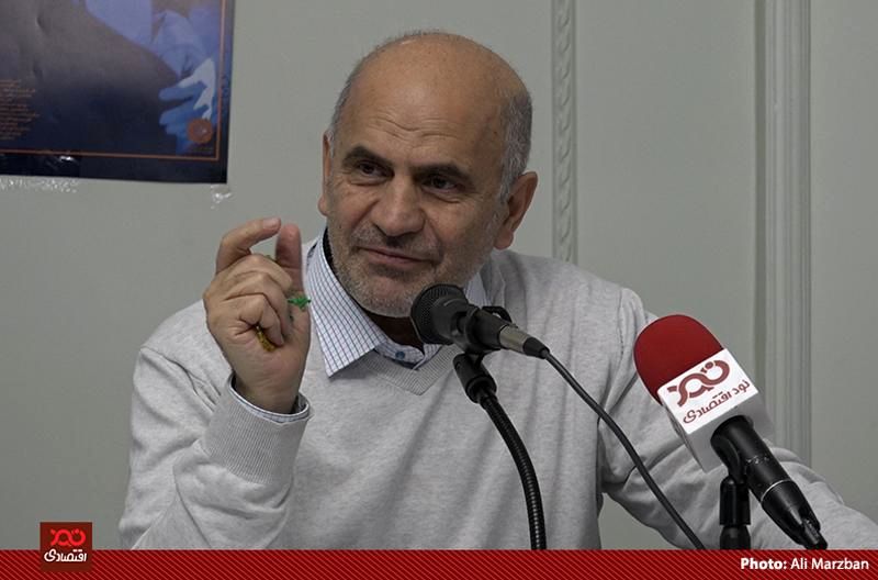 پنهان کاری در بودجه شاهرگ اقتصاد کشور را از بیخ و بن نابود می‌کند