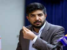 دولت به جای افزایش قیمت بنزین باید جلوی افزایش حجم نقدینگی را می‌گرفت