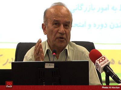 دولت تصمیم برای بستن بودجه بدون نفت را مدیون ترامپ است