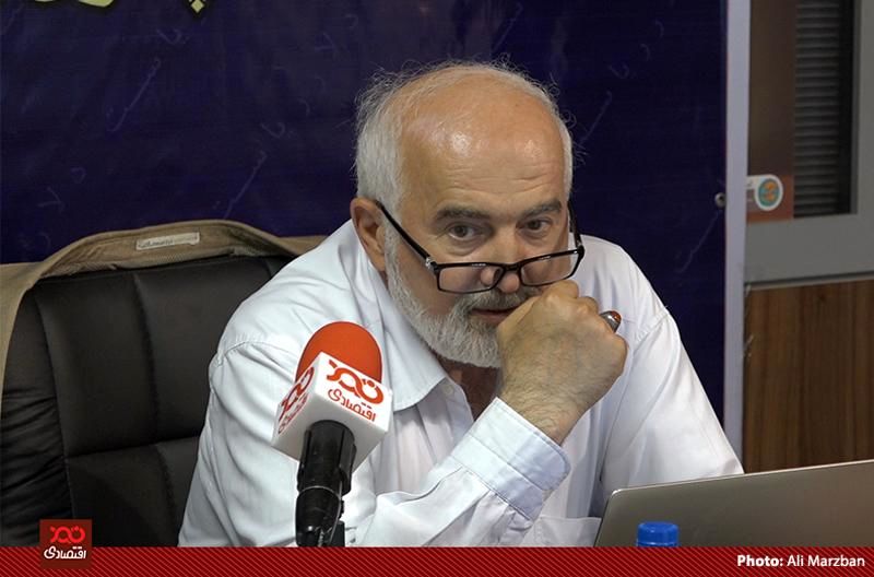 عملا کل منابع مالی کشور در اختیار دولت است/ وزیر کار تایید کرد که در ۹ ماهه اول پارسال ۷۴۷ هزار نفر بیکار شده‌اند