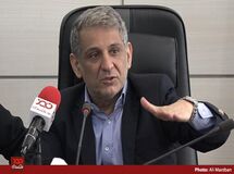 انگار نذر کرده‌ایم هر چند سال یک بار ارزش پول ملی را به یک سوم کاهش دهیم!