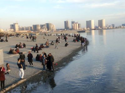 میزان تبخیر سالانه آب دریاچه خلیج فارس در غرب تهران به ۱.۵ متر یعنی معادل دو میلیون متر مکعب رسید