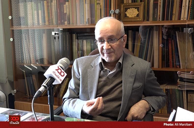 تا وقتی قانون بانکداری بدون ربا اجرا نمی شود، باید بر سپرده‌های بانکی مالیات بست