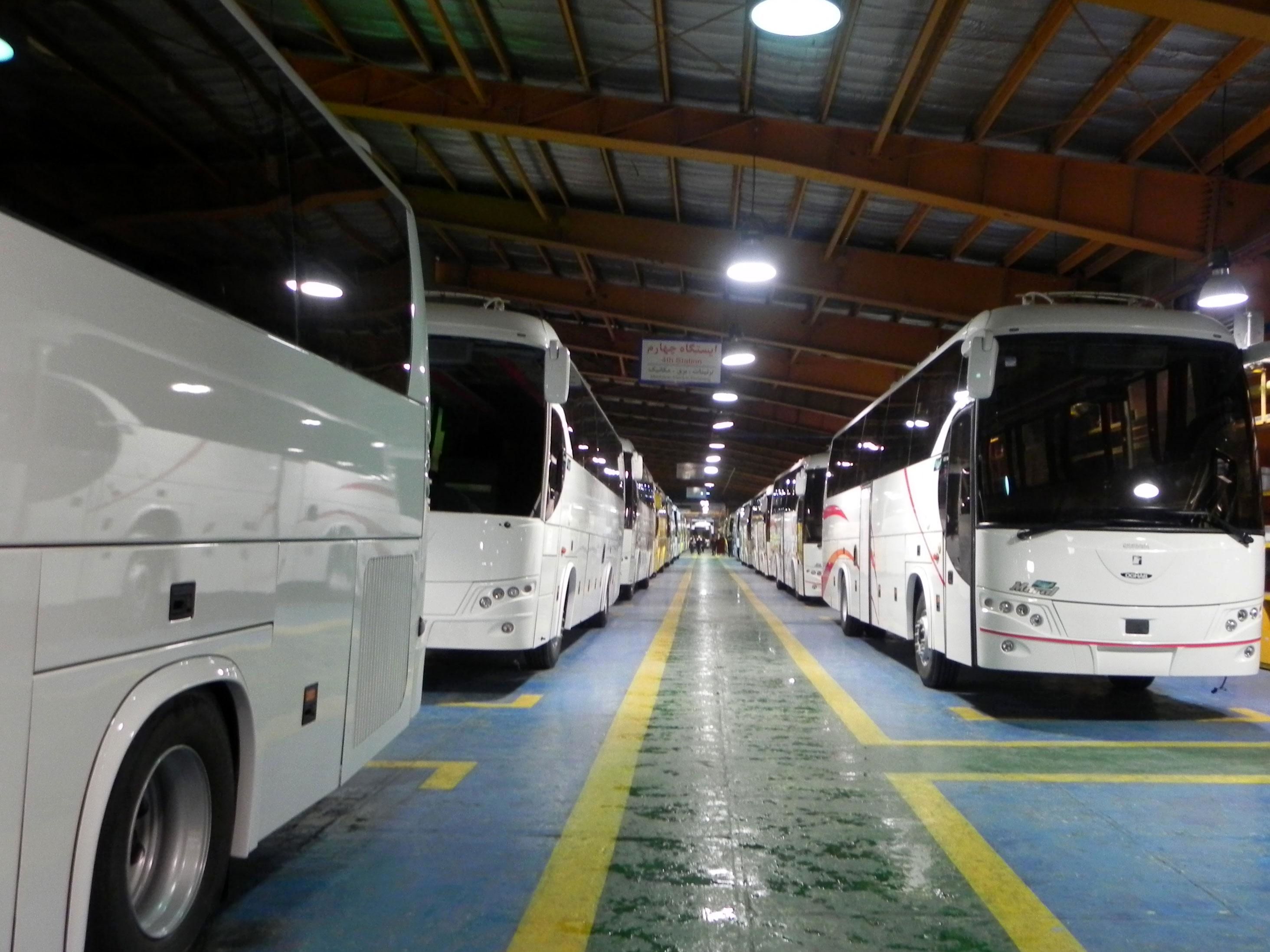 ۱۷ شرکت تولیدکننده اتوبوس در کشور داریم، اما چرا شهرداری میخواهد اتوبوس از خارج وارد کند!