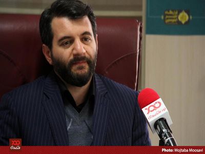 کشورهای همسایه خریدار اغلب کالاهای ما هستند، وزارت خارجه، سفارتخانه‌ها و استانداران استان‌های مرزی برای بهبود دیپلماسی ضعیف ما تلاش کنند
