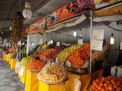 کرونا بازار میوه شب عید را کساد کرد