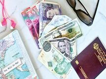 ایرانی‌ها بهار ۹۸ حدود ۱۸۰۰ میلیارد تومان برای مسافرت به خارج از کشور هزینه کرده‌اند