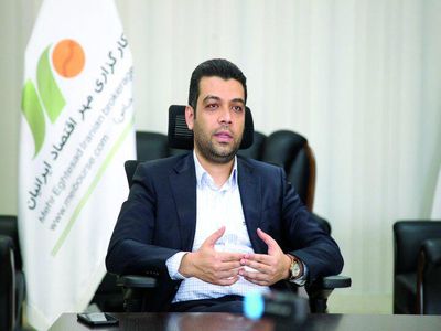 از فردا شاخص بورس مثبت می‌شود/ امیدوارم از فردا که شاخص مثبت شد، پرشتاب بالا نرود