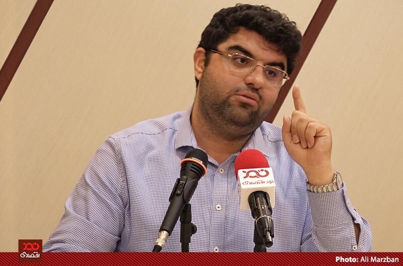 بسته حمایتی دولت برای مقابله با کرونا نباید محدود به وام یک میلیون تومانی باشد