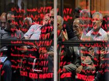 عرضه شستا در بورس ظرفیت جذب نقدینگی پراکنده را در بازار سرمایه افزایش می‌دهد