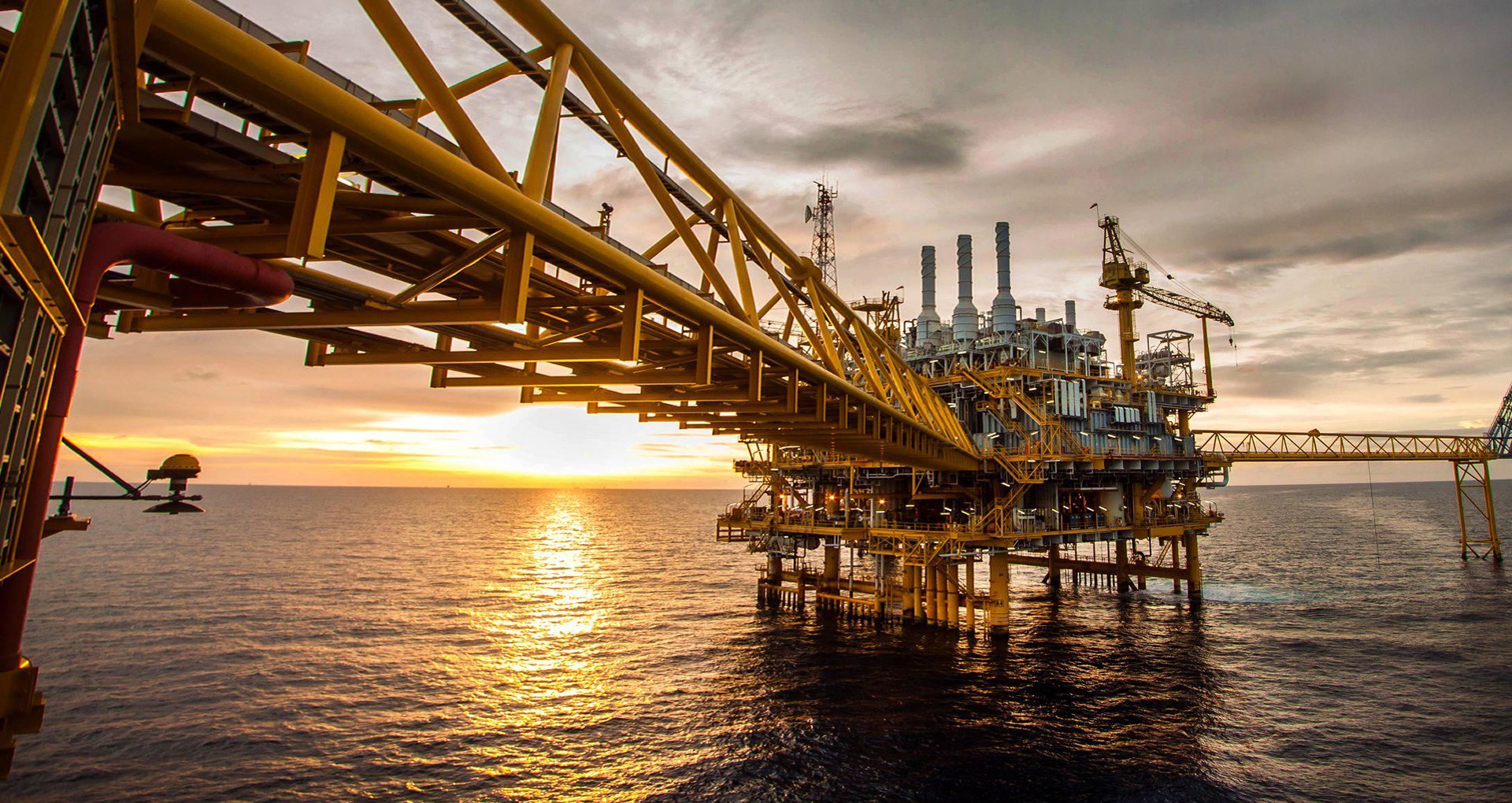 دولت ترامپ سهام شرکتهای نفتی آمریکا را میخرد