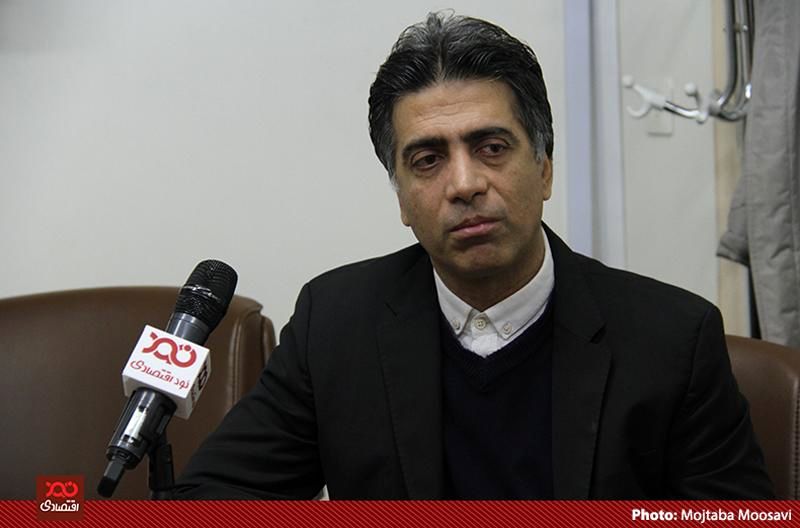 افزایش یکباره قیمت کارخانه‌ای خودرو، بازار را به التهاب می‌کشد/ قیمت کارخانه باید پلکانی افزایش یابد