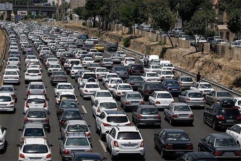 افزایش تردد وسایل نقلیه در محورهای برون‌شهری