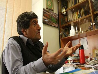 بانک مرکزی و دولت بدون حساب و کتاب باعث حرکت نقدینگی در بازار و جامعه شدند