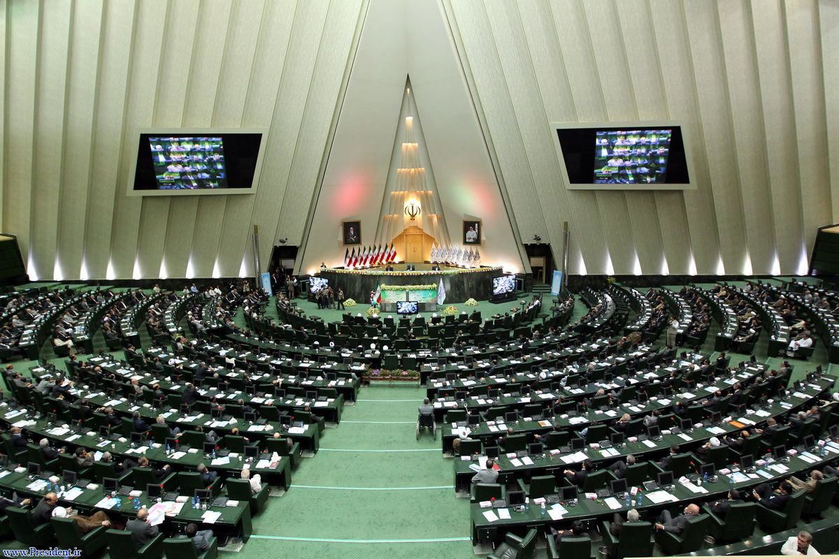 منتخبان مجلس یازدهم خواستار بازگشت لایحه حذف ۴ صفر از پول ملی به مجلس شدند