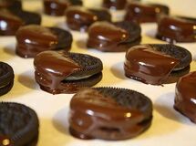  بیسکوئیت، شیرینی و شکلات ۱۵ تا ۲۰ درصد گران می‌شود