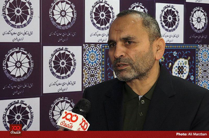۵۰ درصد کارمندان دولت می‌توانند دورکار بمانند