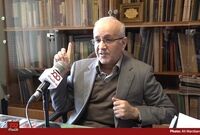 سیاست ارزی کشور شفاف و واقع بینانه نیست/ مدیران اقتصادی کشور حراف، بی‌تدبیر و کم سوادند