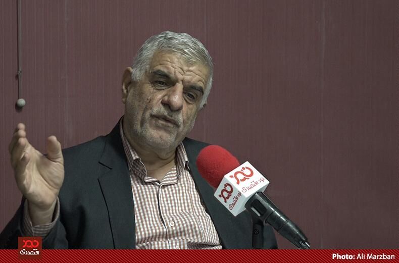 بازار خودرو به استقبال دلار ۲۲ هزار تومانی رفته است/ دلالان خودرویی از گران شدن دلار خوشحالند